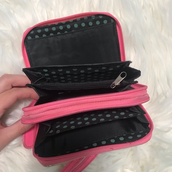 Gold croc double zipper wristlet - Picture 4 of 4